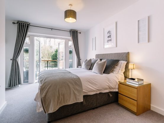 bedroom-5772286_1280