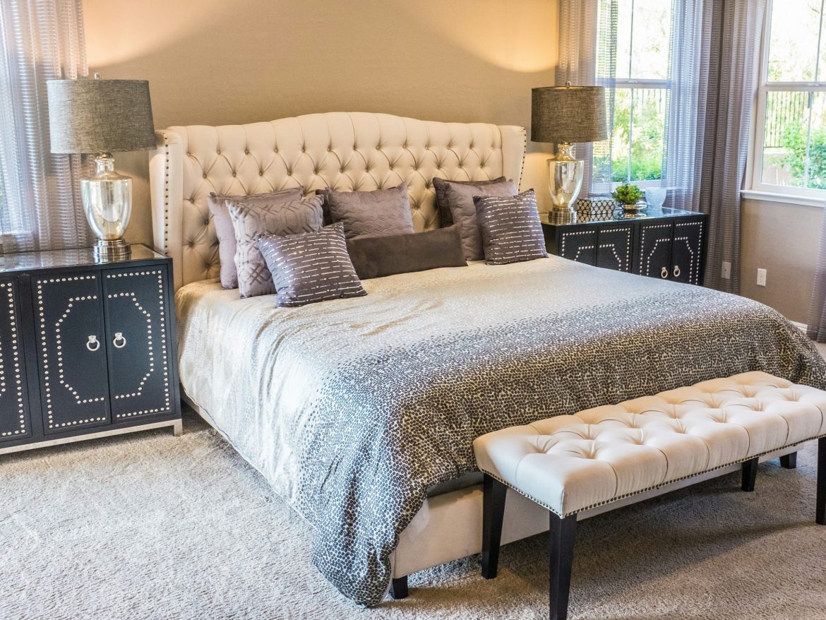 kenny-eliason-iAftdIcgpFc-unsplash wool carpet in steyning